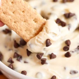 chocolate chip cookie dough dip with graham crackers