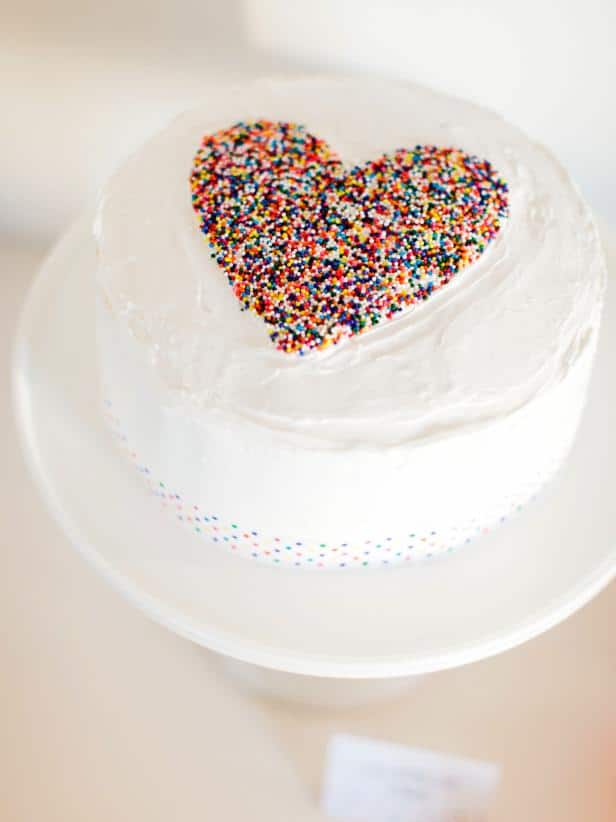 Simple Flower Design Cake – Wedding Cakes | Fresh Bakery | Pastry Palace  Las Vegas