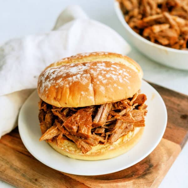 slow cooker bbq apricot pulled pork sandwiches