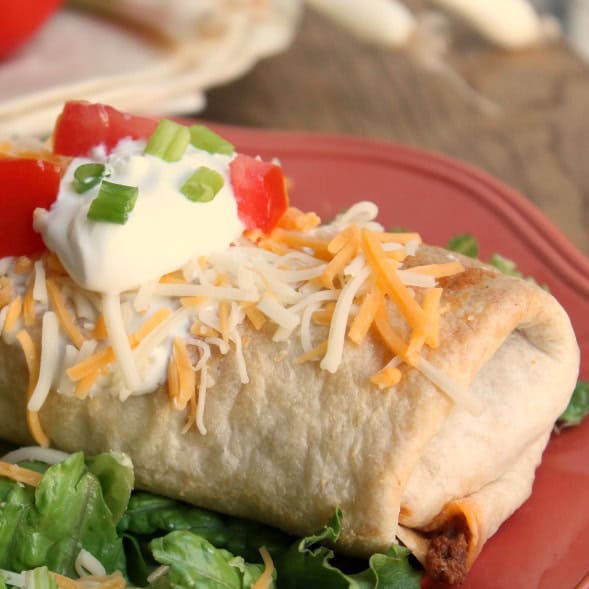 Beef and Bean Chimichangas {Baked} | Six Sisters' Stuff