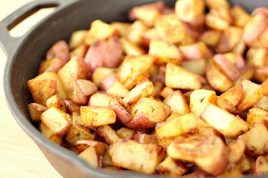 Skillet Red Potatoes | Six Sisters' Stuff