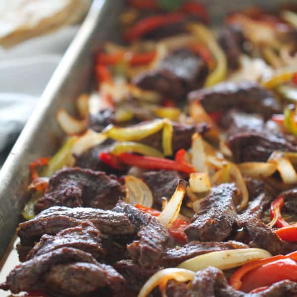 sheet pan steak fajitas