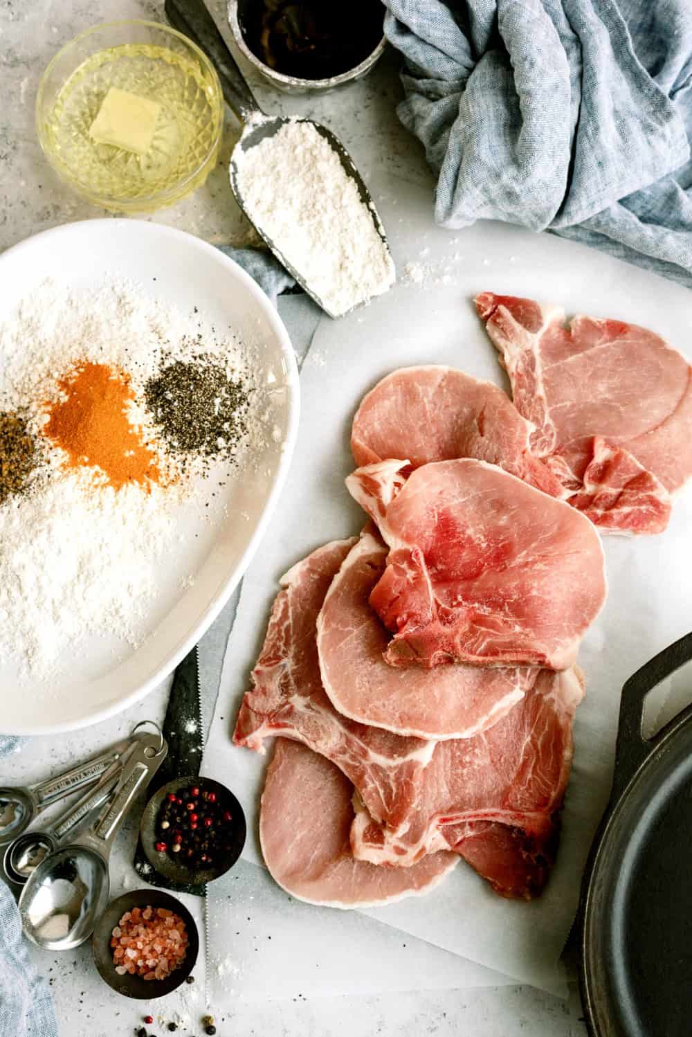 Ingredients needed to make Perfect Fried Pork Chops