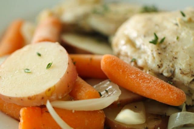 https://www.sixsistersstuff.com/wp-content/uploads/2018/09/Slow-Cooker-Carrots-and-Onions-640x427.jpg