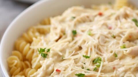 Instant Pot Cream Cheese Chicken and Pasta Recipe