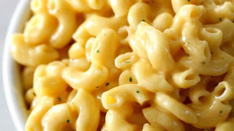 Instant Pot Creamy Macaroni and Cheese Recipe