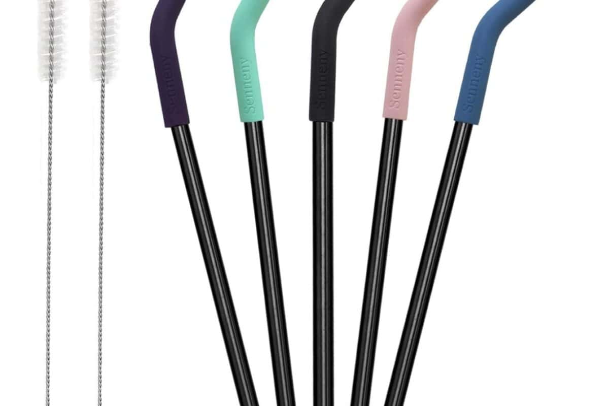 resusable straws in an assortment of colors