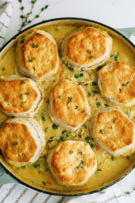 Easy Biscuit Chicken Pot Pie