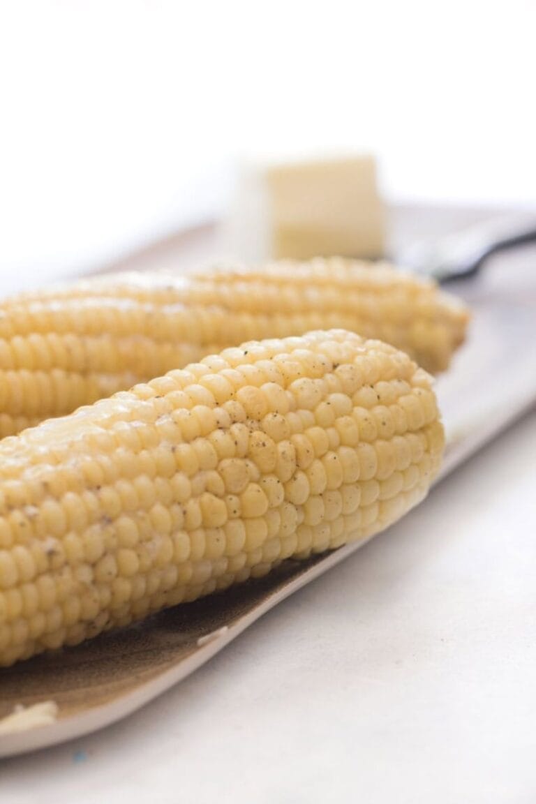 Slow Cooker Corn on the Cob Recipe - Six Sisters' Stuff