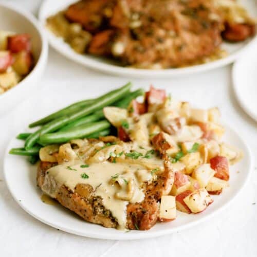 slow cooker pork chops with green beans and gravy