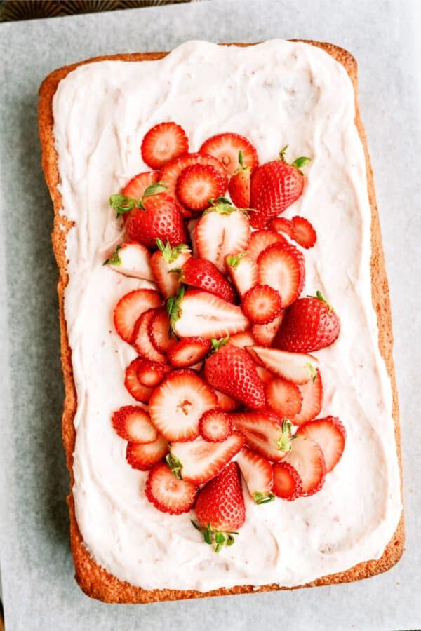 Frosted Strawberry Sheet Cake Recipe - Six Sisters' Stuff