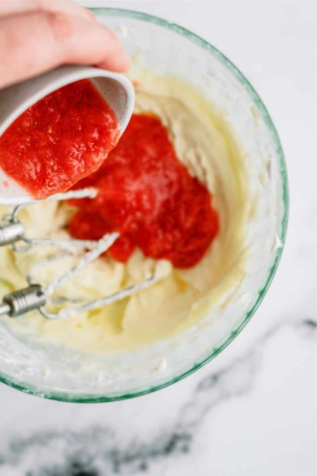 Frosted Strawberry Sheet Cake Recipe - Six Sisters' Stuff