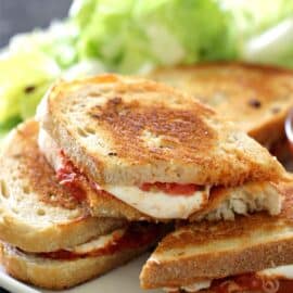 pepperoni pizza grilled cheese sandwiches
