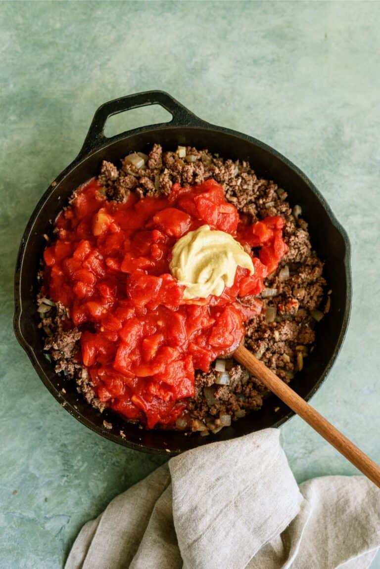 Easy Cheeseburger Casserole Recipe - Six Sisters' Stuff