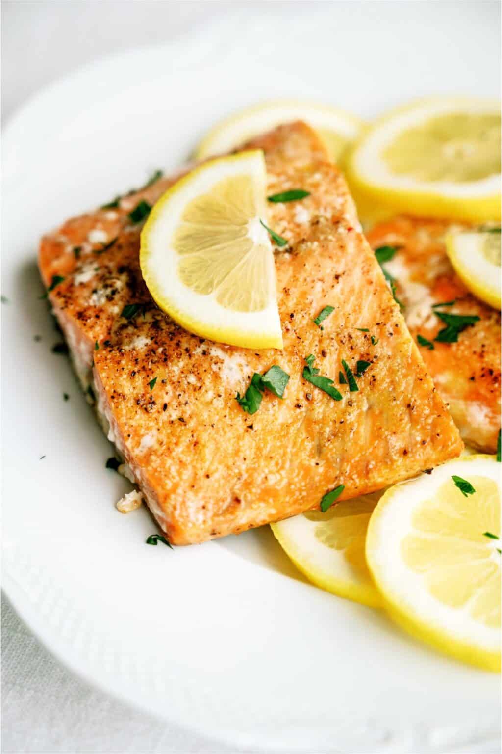 Baked Salmon Recipe - Six Sisters' Stuff